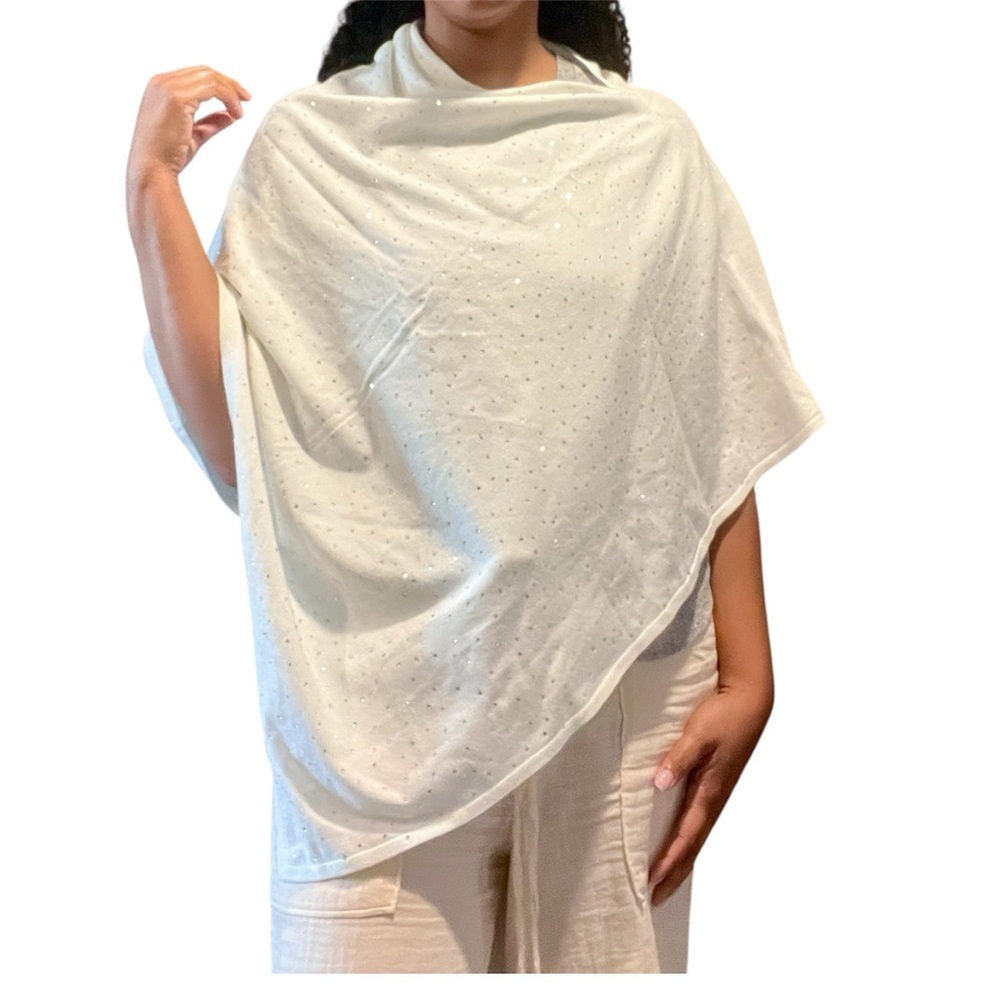 Rachel Zoe White Rhinestone Embellished Poncho Soft Cozy Knit Topper One Size